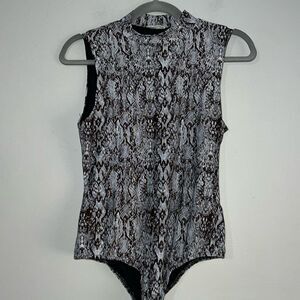 Ember snakeskin print sleeveless bodysuit size small